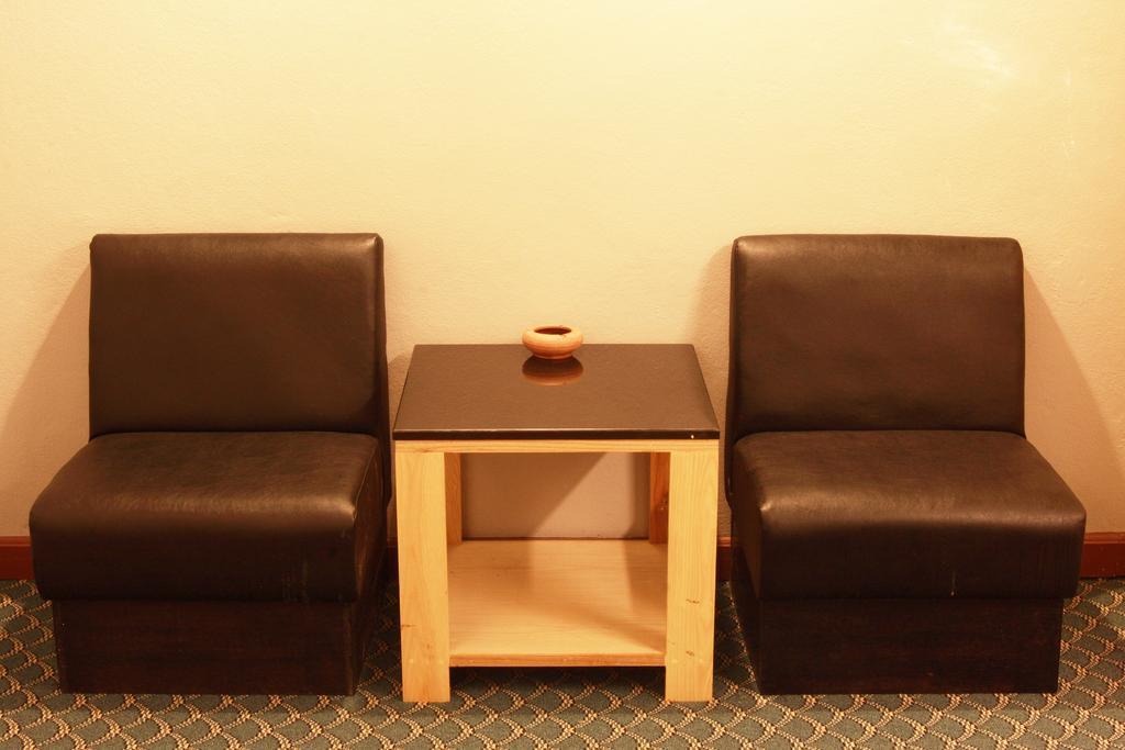 Pradipat Hotel Бангкок Екстер'єр фото